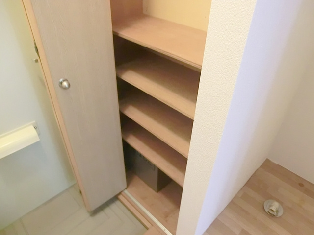 フォレスト小岩の収納|便利なシューズボックス付です。