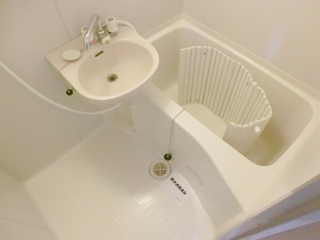 フォレスト小岩の浴室|2点式ＵＢタイプです。