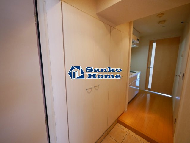 プレール・ドゥーク京橋の玄関