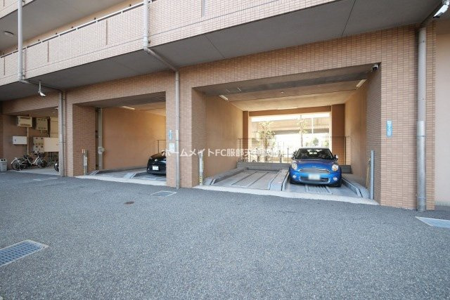 CASSIA豊中三国の駐車場