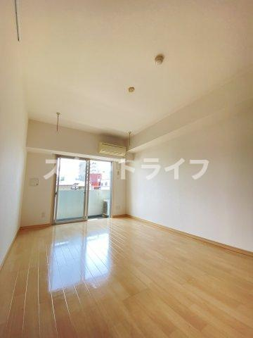 大阪市淀川区西中島２丁目の賃貸マンションの寝室