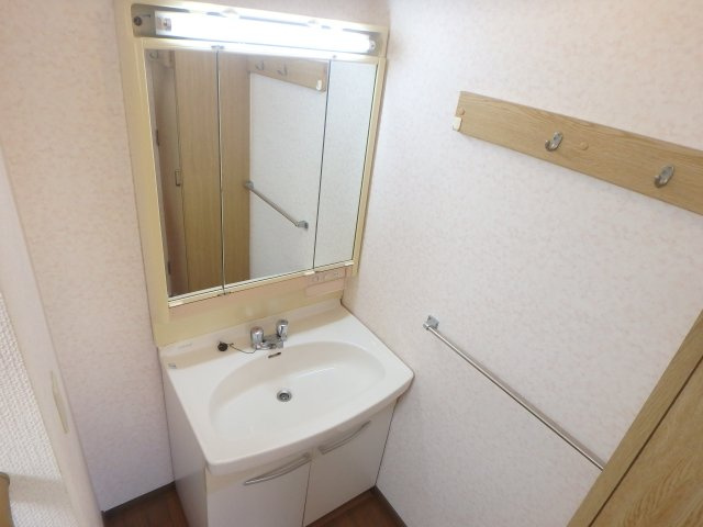 【洗面所】 | 能登町貸家 | 独立洗面台