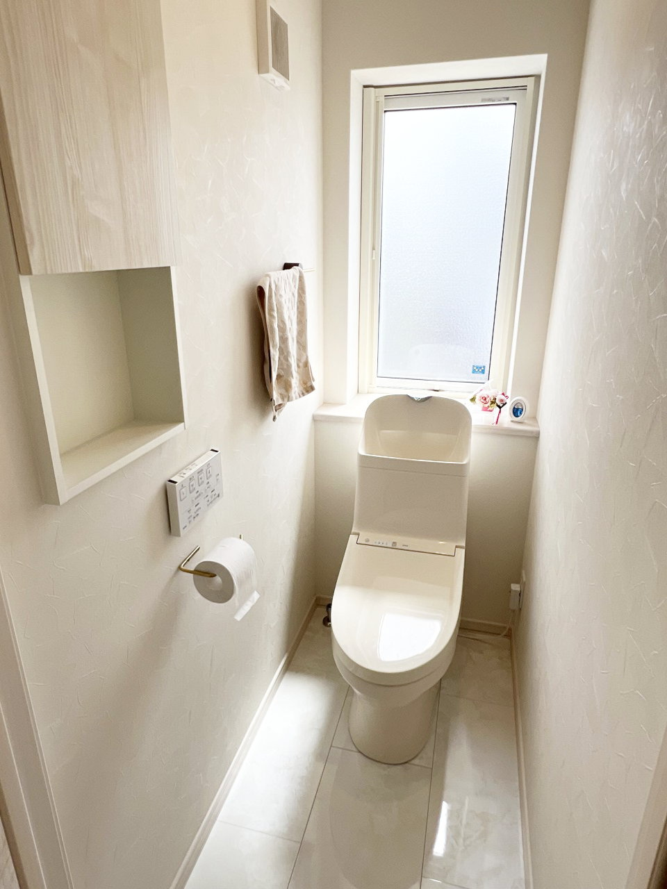 手稲区新発寒5-3　コスモ建設・省令準耐火の家のトイレ|２階にもトイレがあり朝のトイレ渋滞も緩和されますね笑