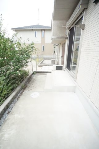 【庭】 | バードネイチャーC棟 | ※同物件・反転タイプの写真です。