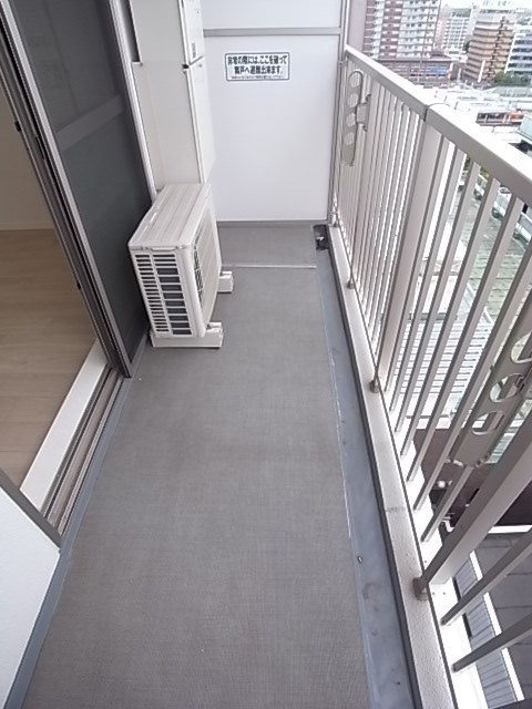 尼崎市昭和南通３丁目の賃貸マンションのバルコニー