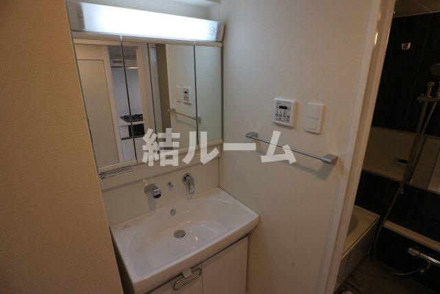 台東区根岸２丁目の賃貸マンションの洗面所