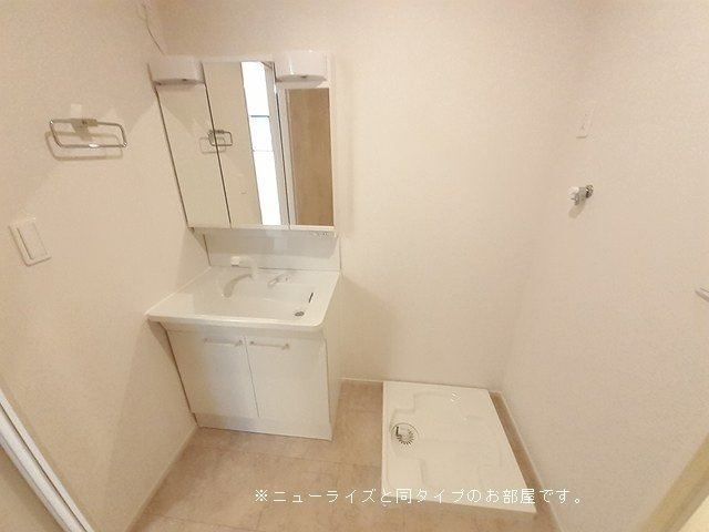 ラルーチェ川島の洗面所