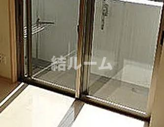 荒川区東日暮里６丁目の賃貸マンションのバルコニー