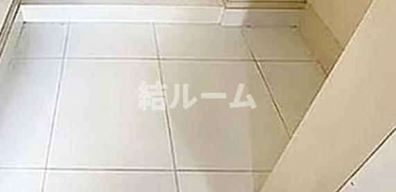 荒川区東日暮里６丁目の賃貸マンションの玄関