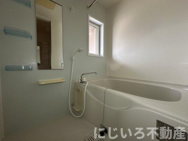 ジュネスBの浴室
