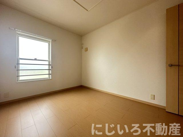 ジュネスBの内装