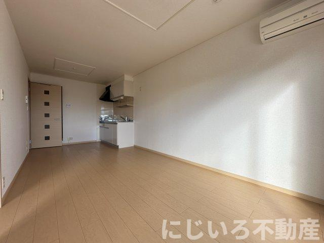 ジュネスBの居間・リビング