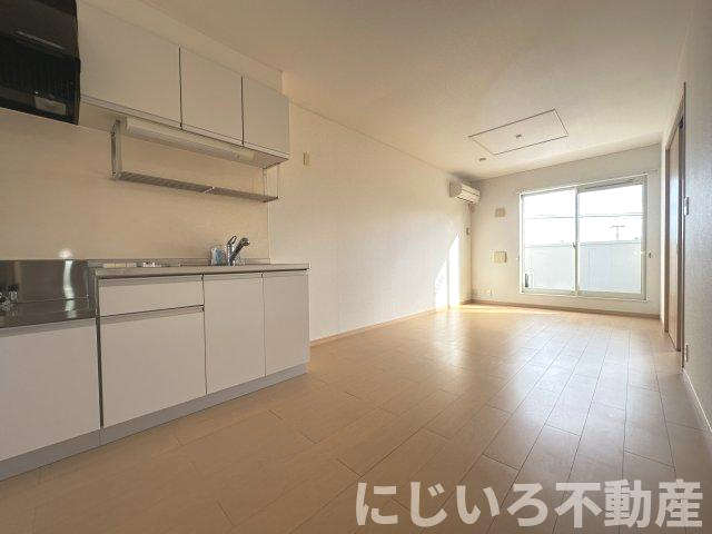 ジュネスBの居間・リビング