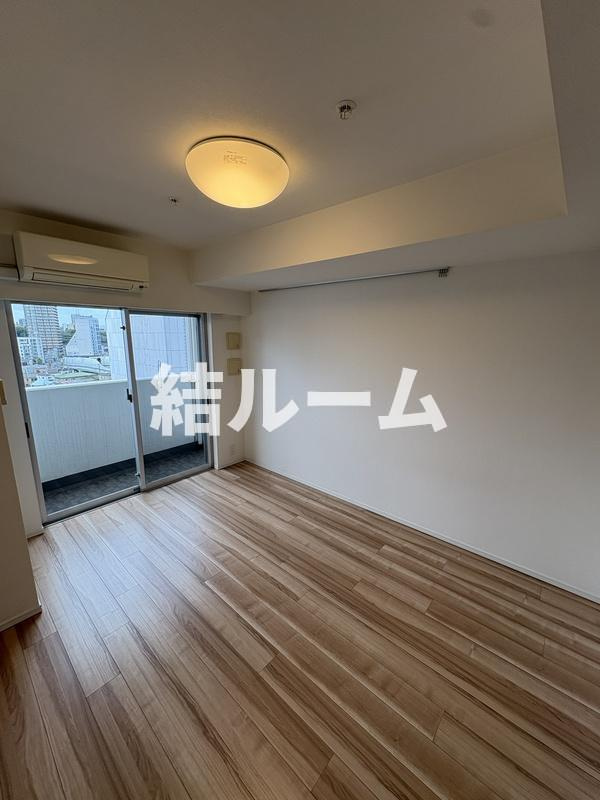 北区堀船２丁目の賃貸マンションの居間・リビング