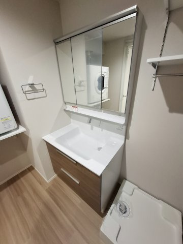 WING　TOWA　MAISONの独立洗面台