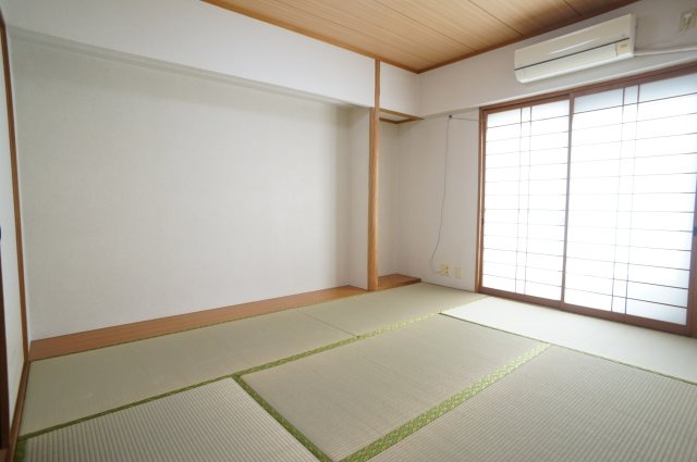 ユニベール宝塚の和室