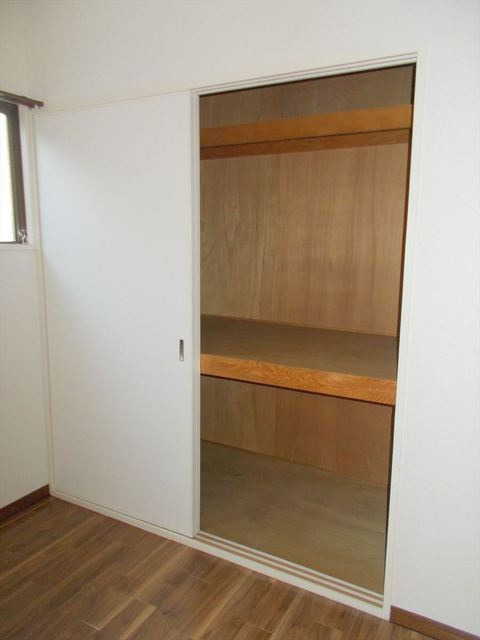 川口第二マンションの収納