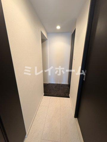 B-CITY APARTMNT TOKYO SOUTHの玄関