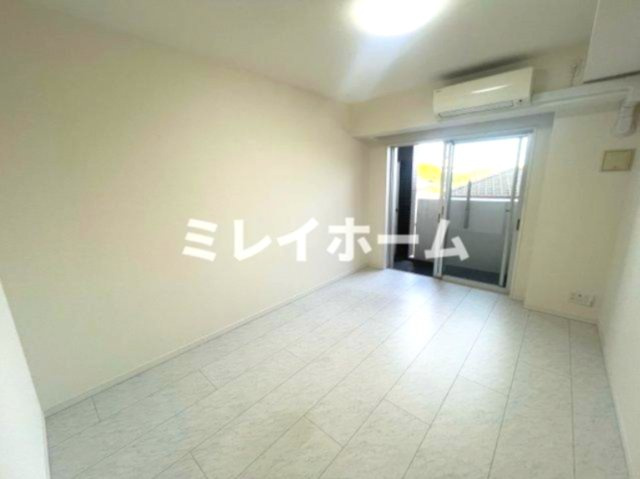 B-CITY APARTMNT TOKYO SOUTHの居間・リビング