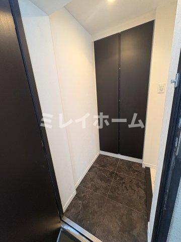 B-CITY APARTMNT TOKYO SOUTHの玄関