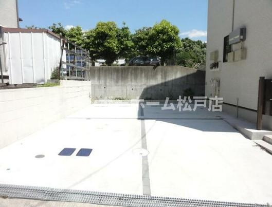 夏苅ハウスの駐車場|駐車場があります
