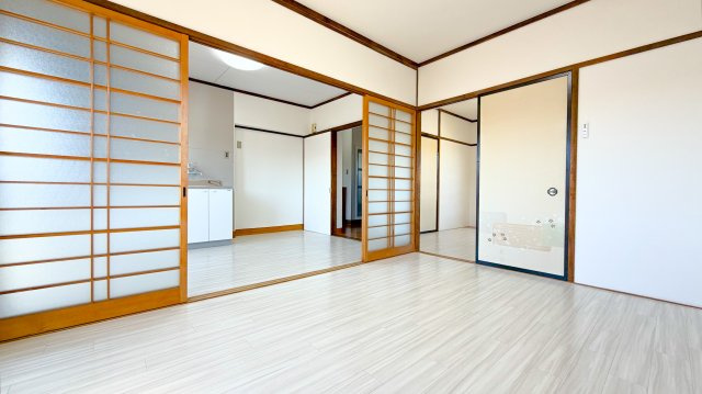 大岡団地N12の洋室