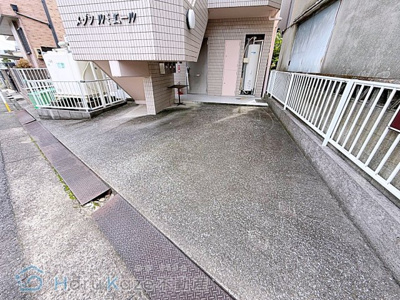 【駐車場】 | メゾン・ルミエール【名古屋市賃貸・女性限定】