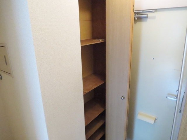 フォレスト小岩の玄関|綺麗に収納できる下駄箱です。