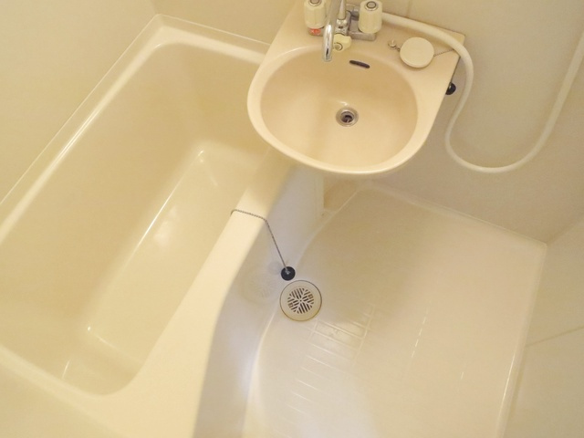 フォレスト小岩の浴室|バス・トイレ別！のんびり浸かれる浴槽です(^^)
