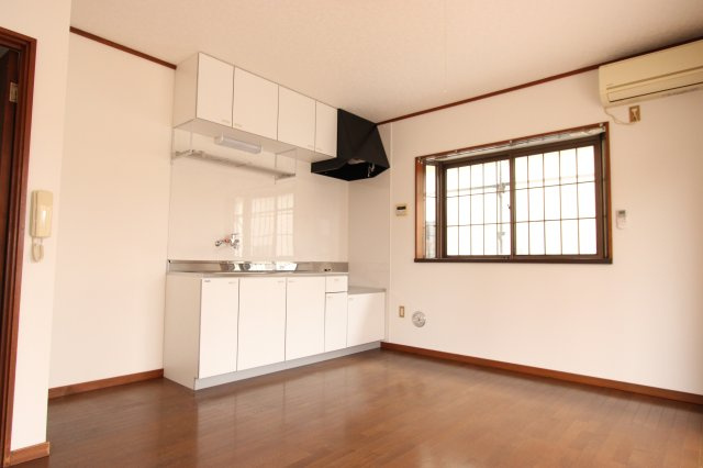 飯能市美杉台３丁目のアパートのキッチン