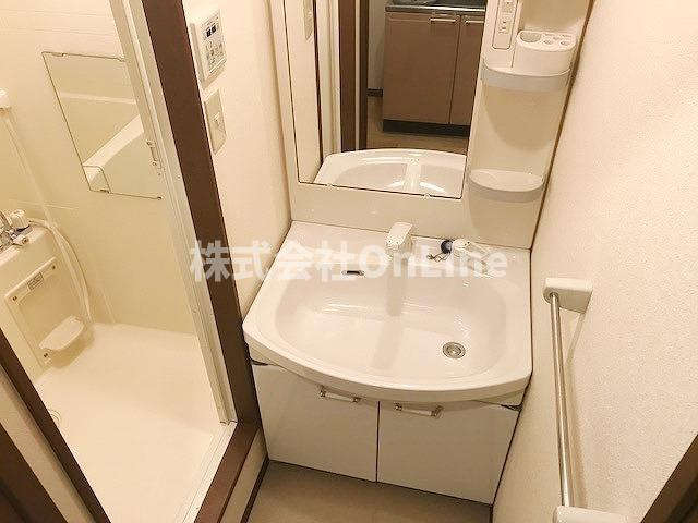 フジパレス光南町の独立洗面台