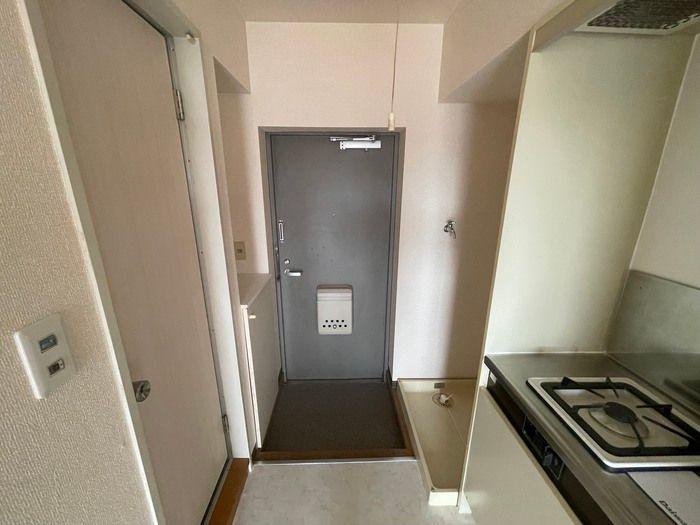 クレストガーデン津田沼の玄関