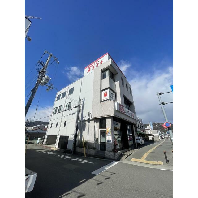 カネイチビルの外観