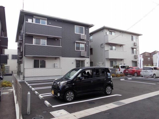 デーヴァ林崎の駐車場