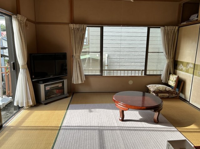 川奈　高台に建つ4DK　500万円の和室|日本らしい落ち着いた雰囲気の和室です