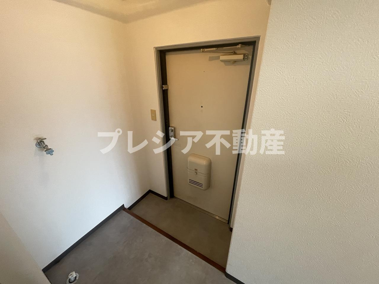 ユニテック甲子園の玄関