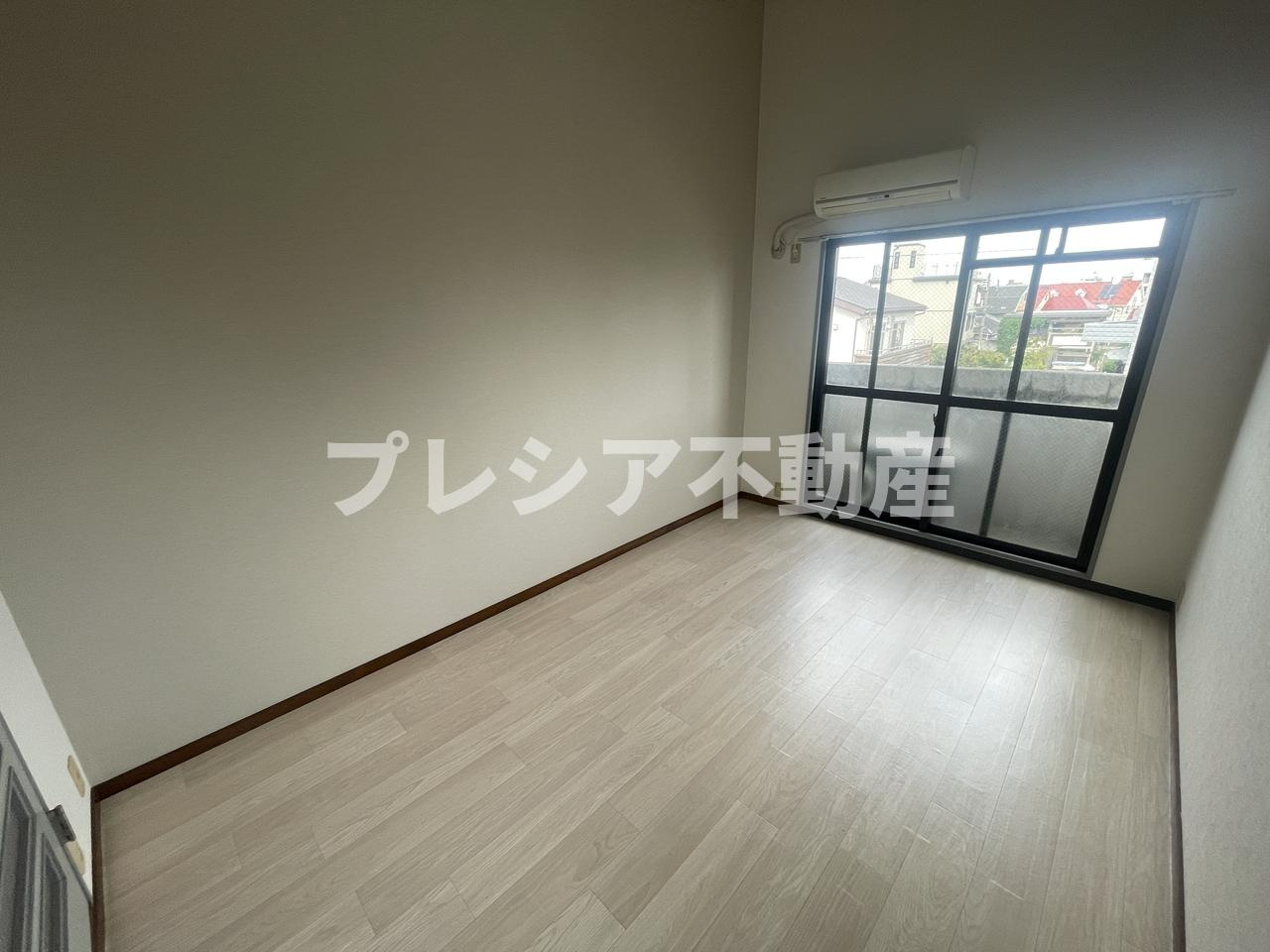 ユニテック甲子園の洋室