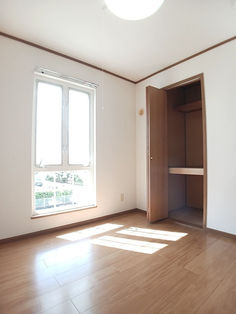 グリーンヒル山下 Aの収納|こまごまとしたものを収納できそうですね
