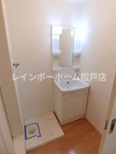 Ｈｅｉｄｅｎ ｒｏｓｅ 【仲介手数料：50％OFF】対象物件！の洗面所|コンパクトで使いやすい洗面所