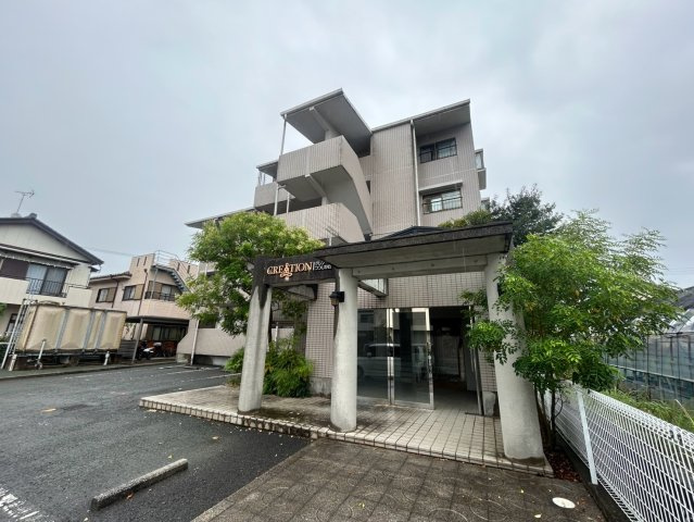 豊橋市つつじが丘３丁目のアパート