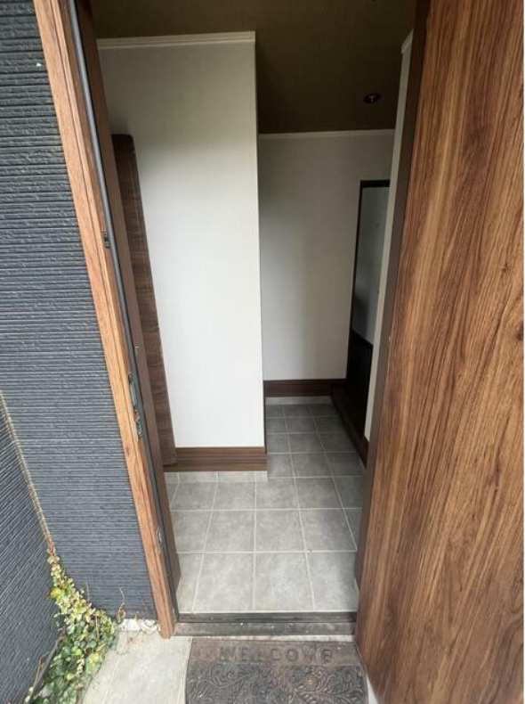 つくばみらい市台戸建ての玄関