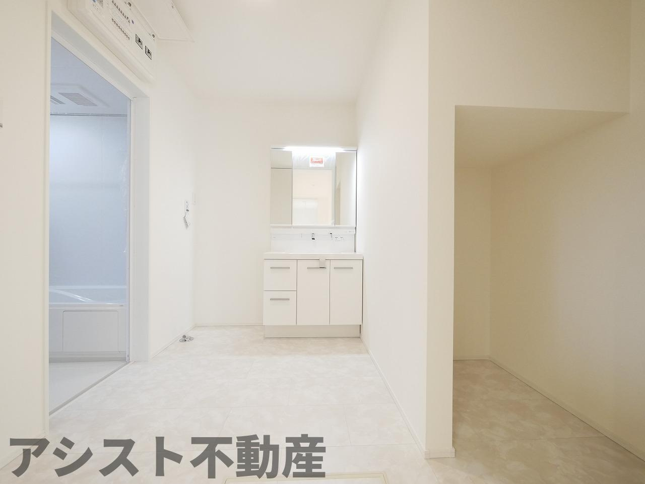 サンコート 飯塚市伊岐須の独立洗面台|独立洗面化粧台が付いています