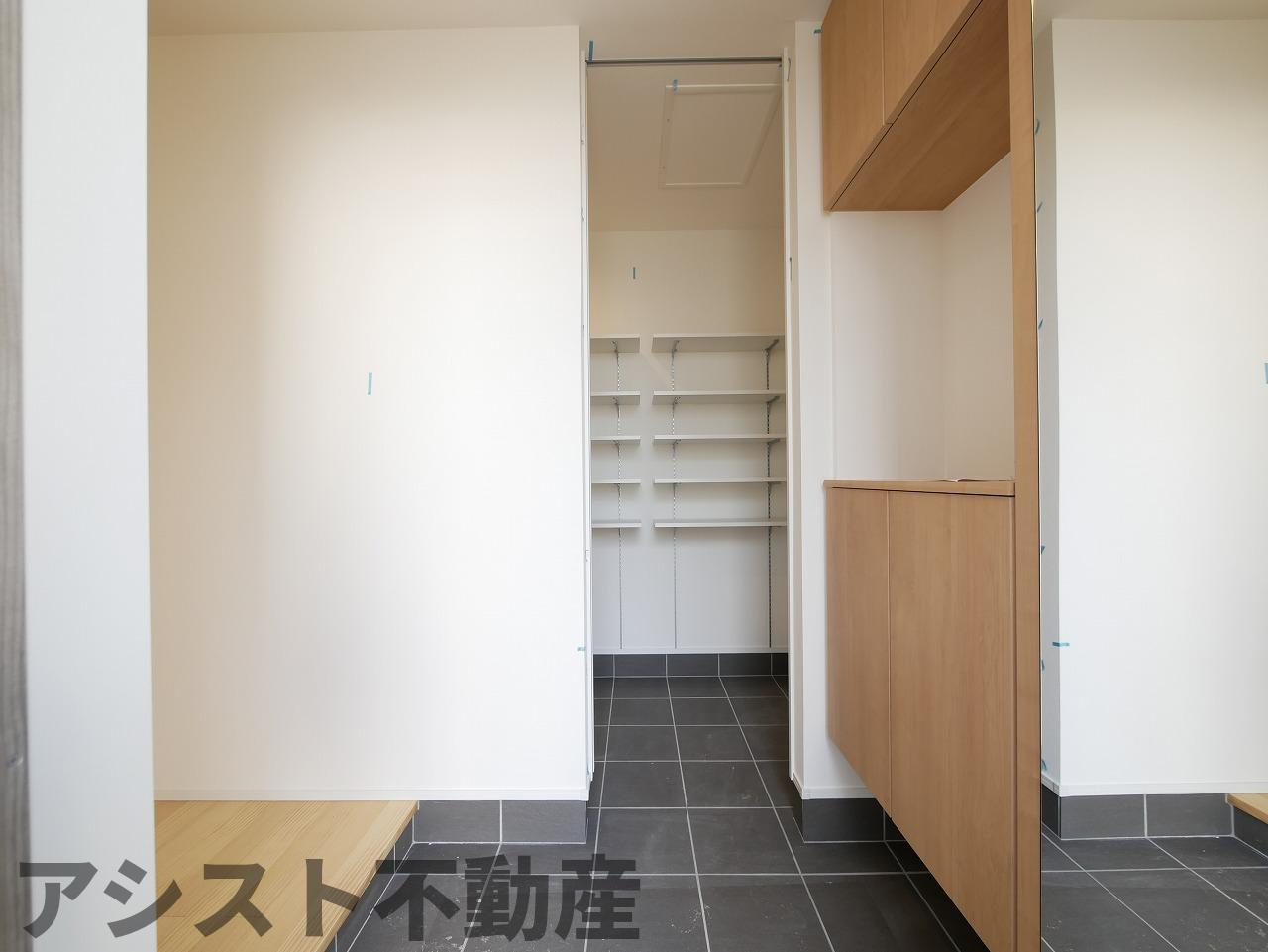 サンコート 飯塚市伊岐須の玄関|落ち着いた玄関です