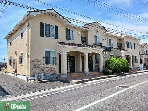 メゾン　シャルマンＢ棟の外観
