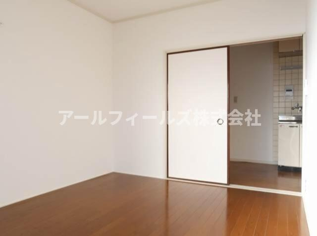 プリュニエ鎌ケ谷の洋室