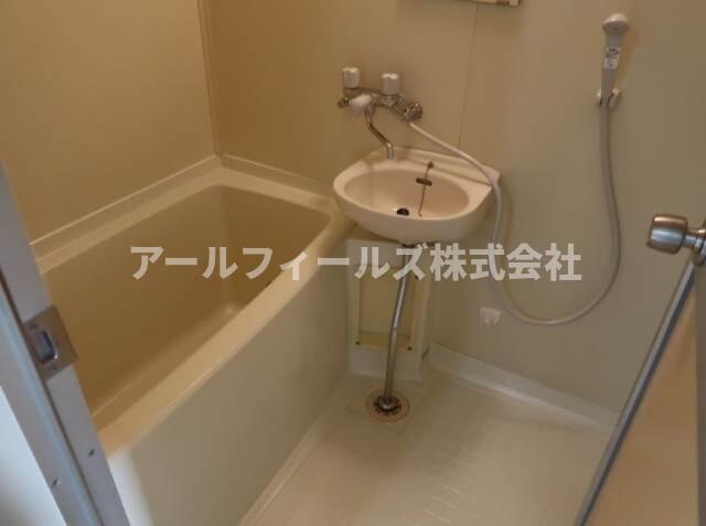 プリュニエ鎌ケ谷の浴室