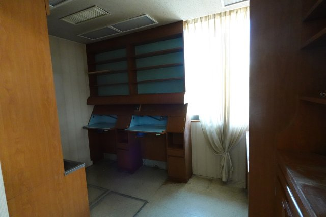 川島町八幡売店舗の内装