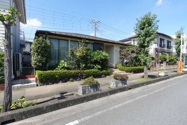 川島町八幡売店舗