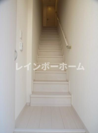 リブリ・Junoの玄関