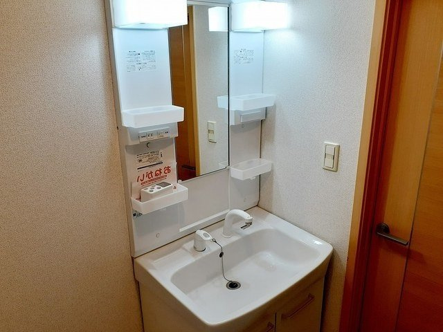 リバーサイド　レジデンスの洗面所